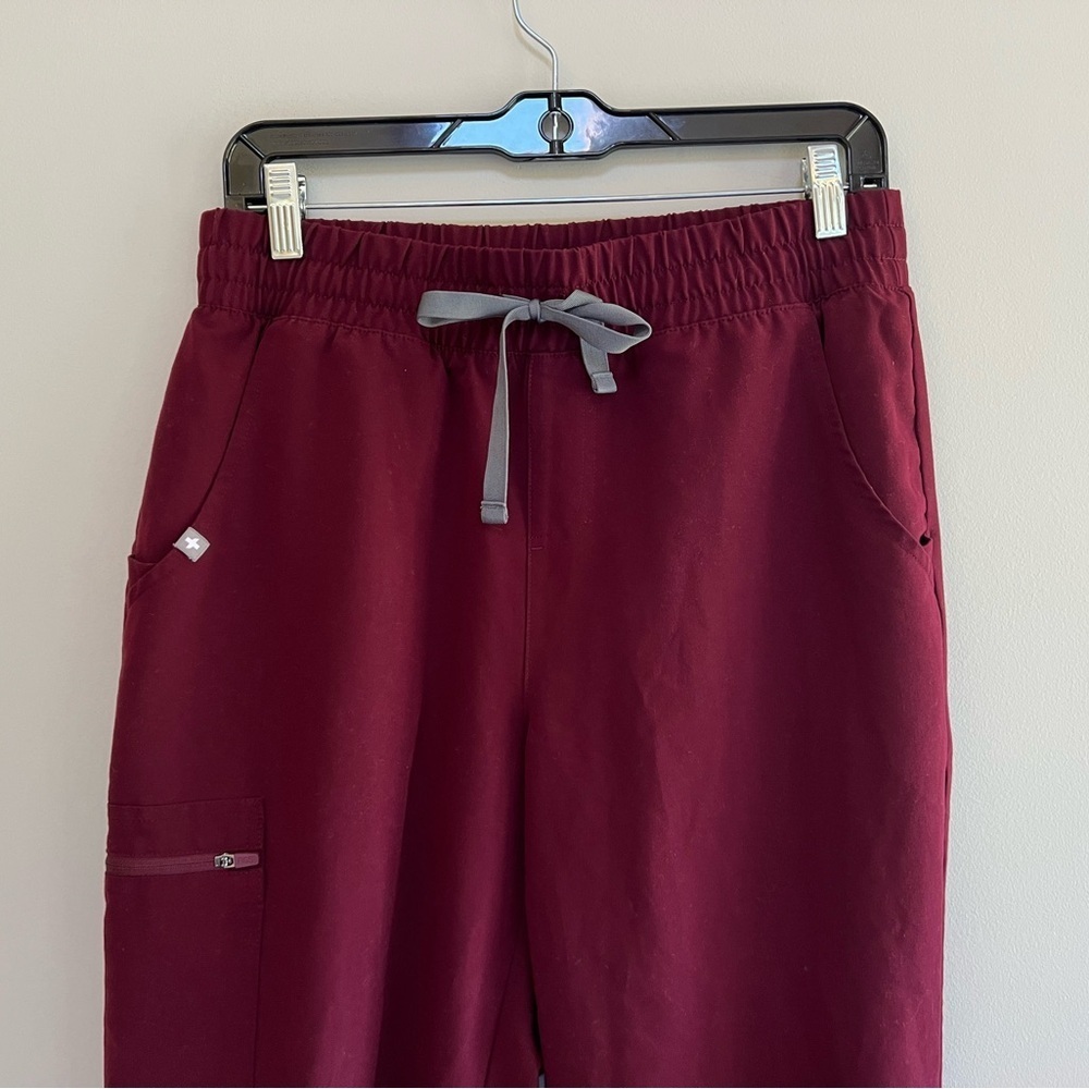FIGS Women's Zamora Jogger Scrub Pants Burgundy Red (PO #1926), size Medium - Picture 4 of 8